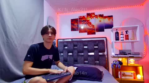 Snapshot of alex_and_fabian chatting on 05-02-26, 01:21 sneider online show from 05-02-26, 01:21