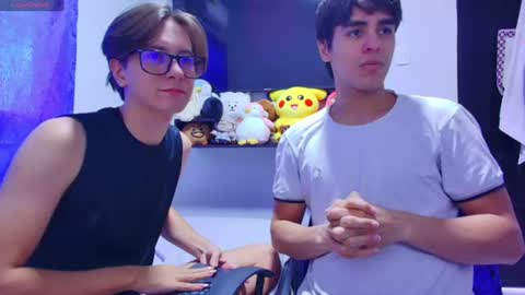 Snapshot of alex_and_fabian chatting on 06-22-26, 10:07 sneider online show from 06-22-26, 10:07