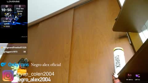 Snapshot of alex_bbc2004 chatting on 11-22-25, 01:10 alex bbc2004 online show from 11-22-25, 01:10