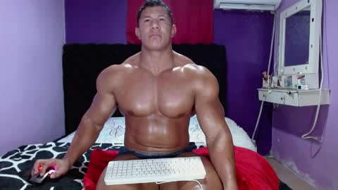 Snapshot of alex_bigcumvez chatting on 06-08-26, 02:45 perseuz online show from 06-08-26, 02:45