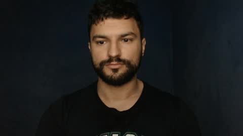 Snapshot of alex_blu chatting on 06-18-26, 12:22 Alex online show from 06-18-26, 12:22