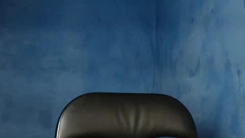 Snapshot of alex_blu chatting on 06-25-26, 03:16 Alex online show from 06-25-26, 03:16