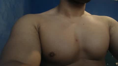 Snapshot of alex_blu chatting on 07-08-26, 12:26 Alex online show from 07-08-26, 12:26