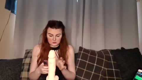 Snapshot of alex_buc2000 chatting on 02-17-25, 02:26 Alex buc2000 online show from 02-17-25, 02:26