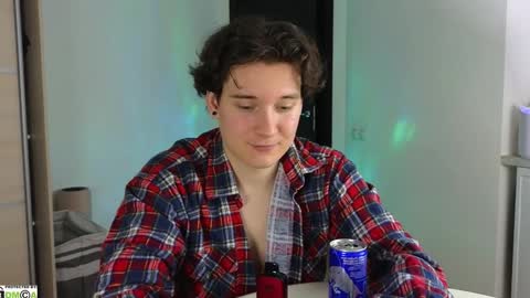 Snapshot of alex_candy_pump chatting on 12-01-24, 08:53 FAVORITE online show from 12-01-24, 08:53