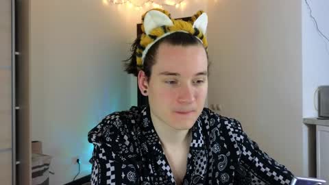 Snapshot of alex_candy_pump chatting on 01-09-25, 01:08 FAVORITE online show from 01-09-25, 01:08