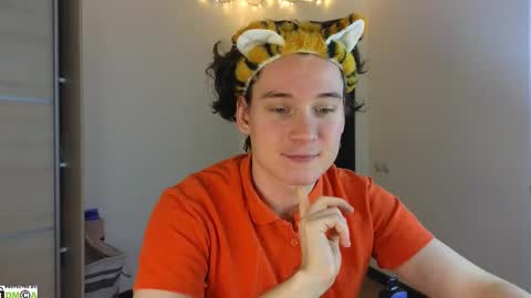 Snapshot of alex_candy_pump chatting on 02-10-25, 10:09 FAVORITE online show from 02-10-25, 10:09