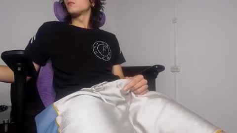 Snapshot of alex_connorr chatting on 06-09-26, 01:06 alex_connorr online show from 06-09-26, 01:06