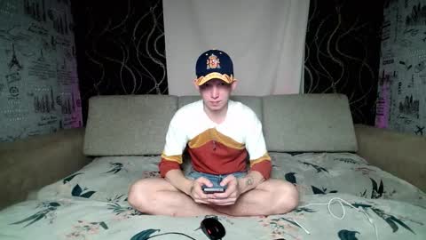 Snapshot of alex_foxy_man chatting on 10-27-25, 07:18 Alex online show from 10-27-25, 07:18