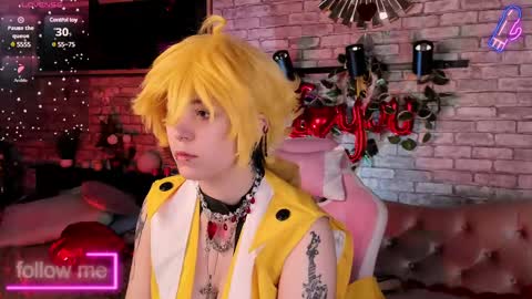 Snapshot of alex_howell chatting on 02-11-25, 08:52 alex_howell online show from 02-11-25, 08:52