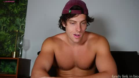 Snapshot of alex_islive chatting on 05-01-26, 05:06 Alex Stone online show from 05-01-26, 05:06