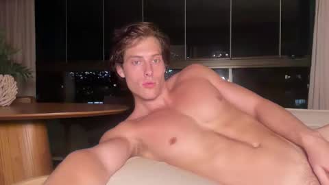Snapshot of alex_islive chatting on 05-04-26, 09:33 Alex Stone online show from 05-04-26, 09:33