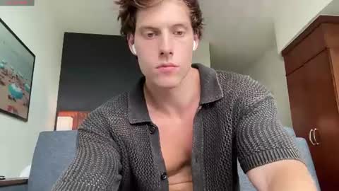 Snapshot of alex_islive chatting on 06-09-26, 05:02 Alex Stone online show from 06-09-26, 05:02