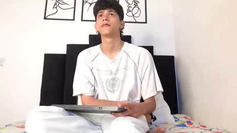 alex_mark_ online show from 02-05-26, 01:38