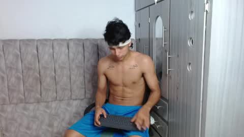 Snapshot of alex_martin47 chatting on 05-05-26, 10:40 alex online show from 05-05-26, 10:40