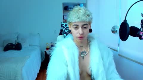 Snapshot of alex_poett chatting on 02-11-26, 10:26 Residente0xxx online show from 02-11-26, 10:26