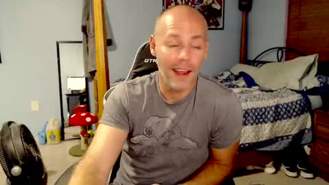Snapshot of alex_ssj chatting on 05-21-26, 12:17 Alex Bella online show from 05-21-26, 12:17