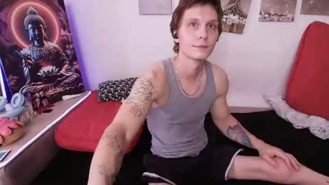 Snapshot of alex_wandhot chatting on 06-12-26, 04:55 Alex WandHot online show from 06-12-26, 04:55