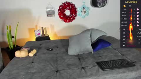 Alex Woll online show from 01-04-25, 07:23