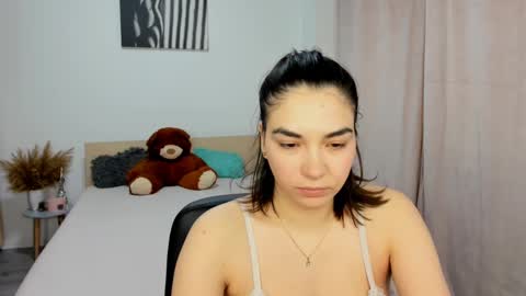 Snapshot of alexa_dolly chatting on 02-24-25, 10:04 Alexa online show from 02-24-25, 10:04