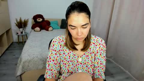 Snapshot of alexa_dolly chatting on 10-15-25, 08:14 Alexa online show from 10-15-25, 08:14
