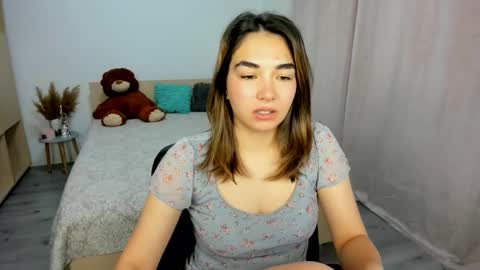 Snapshot of alexa_dolly chatting on 10-20-25, 06:36 Alexa online show from 10-20-25, 06:36
