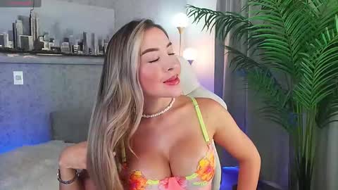 Alejandra online show from 09-12-25, 11:26