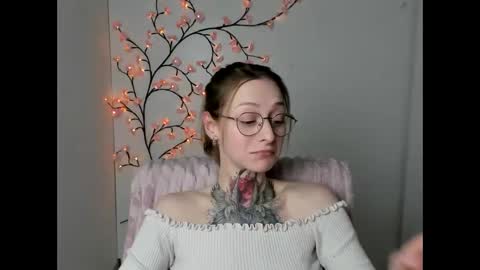 Snapshot of alexa_kittie chatting on 04-29-26, 06:03 Alexa online show from 04-29-26, 06:03
