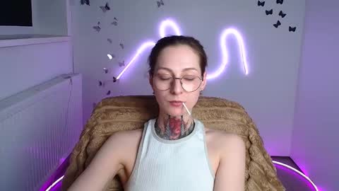 Snapshot of alexa_kittie chatting on 05-03-26, 11:27 Alexa online show from 05-03-26, 11:27
