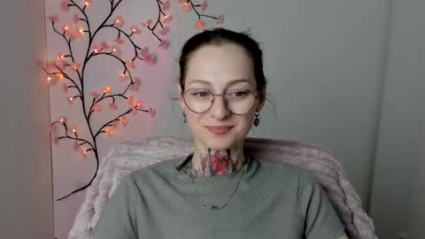 Snapshot of alexa_kittie chatting on 05-04-26, 11:45 Alexa online show from 05-04-26, 11:45