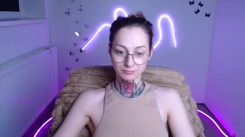 Snapshot of alexa_kittie chatting on 05-10-26, 11:59 Alexa online show from 05-10-26, 11:59