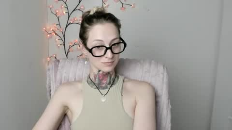 Snapshot of alexa_kittie chatting on 06-26-26, 11:36 Alexa online show from 06-26-26, 11:36