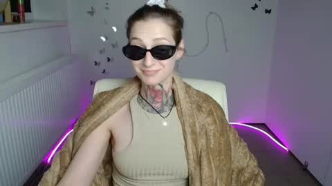 Snapshot of alexa_kittie chatting on 07-09-26, 11:31 Alexa online show from 07-09-26, 11:31