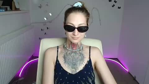 Snapshot of alexa_kittie chatting on 07-15-26, 11:26 Alexa online show from 07-15-26, 11:26