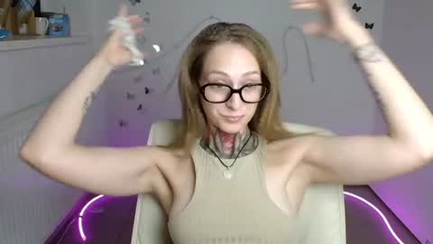 Snapshot of alexa_kittie chatting on 08-09-26, 11:26 Alexa online show from 08-09-26, 11:26