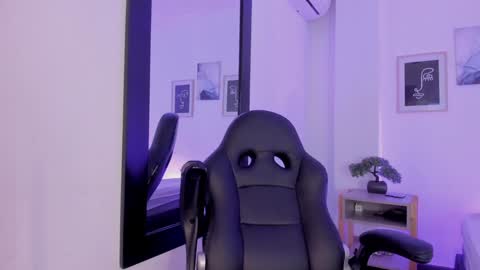 Alexa Millers online show from 02-06-25, 10:48