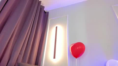 Alexa Millers online show from 02-15-25, 10:33