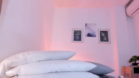 Alexa Millers online show from 09-25-25, 04:27