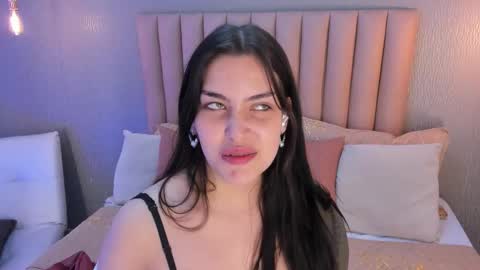 Snapshot of alexa_thaylor_ chatting on 09-30-25, 03:39 Alexa Thaylor online show from 09-30-25, 03:39