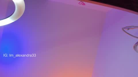 Snapshot of alexa_will chatting on 09-18-25, 02:02 alexa_will online show from 09-18-25, 02:02