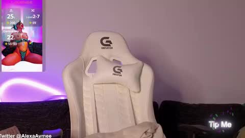 Snapshot of alexaaimee chatting on 02-15-26, 10:28 Alexa online show from 02-15-26, 10:28