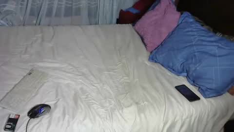 Snapshot of alexaandtom chatting on 12-07-24, 12:30 Alexa y tom online show from 12-07-24, 12:30