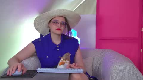 Snapshot of alexaavery chatting on 06-23-26, 06:33 AlexaAvery online show from 06-23-26, 06:33