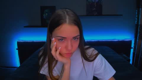 angel online show from 02-11-25, 03:08