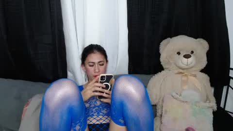 Snapshot of alexablairee chatting on 01-18-25, 03:27 alexablairee online show from 01-18-25, 03:27