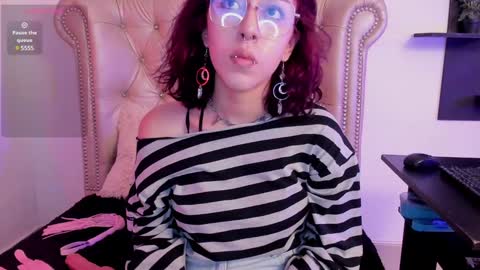 Snapshot of alexafoxy18 chatting on 01-16-25, 04:17 ALEXA online show from 01-16-25, 04:17