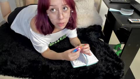 Snapshot of alexafoxy18 chatting on 01-25-25, 04:45 ALEXA online show from 01-25-25, 04:45