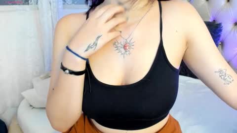 Snapshot of alexafoxy18 chatting on 09-13-25, 05:18 ALEXA online show from 09-13-25, 05:18