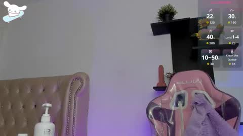 Snapshot of alexafoxy18 chatting on 10-04-25, 06:44 ALEXA online show from 10-04-25, 06:44