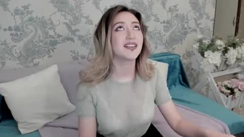 AlexaJang online show from 03-08-25, 04:56